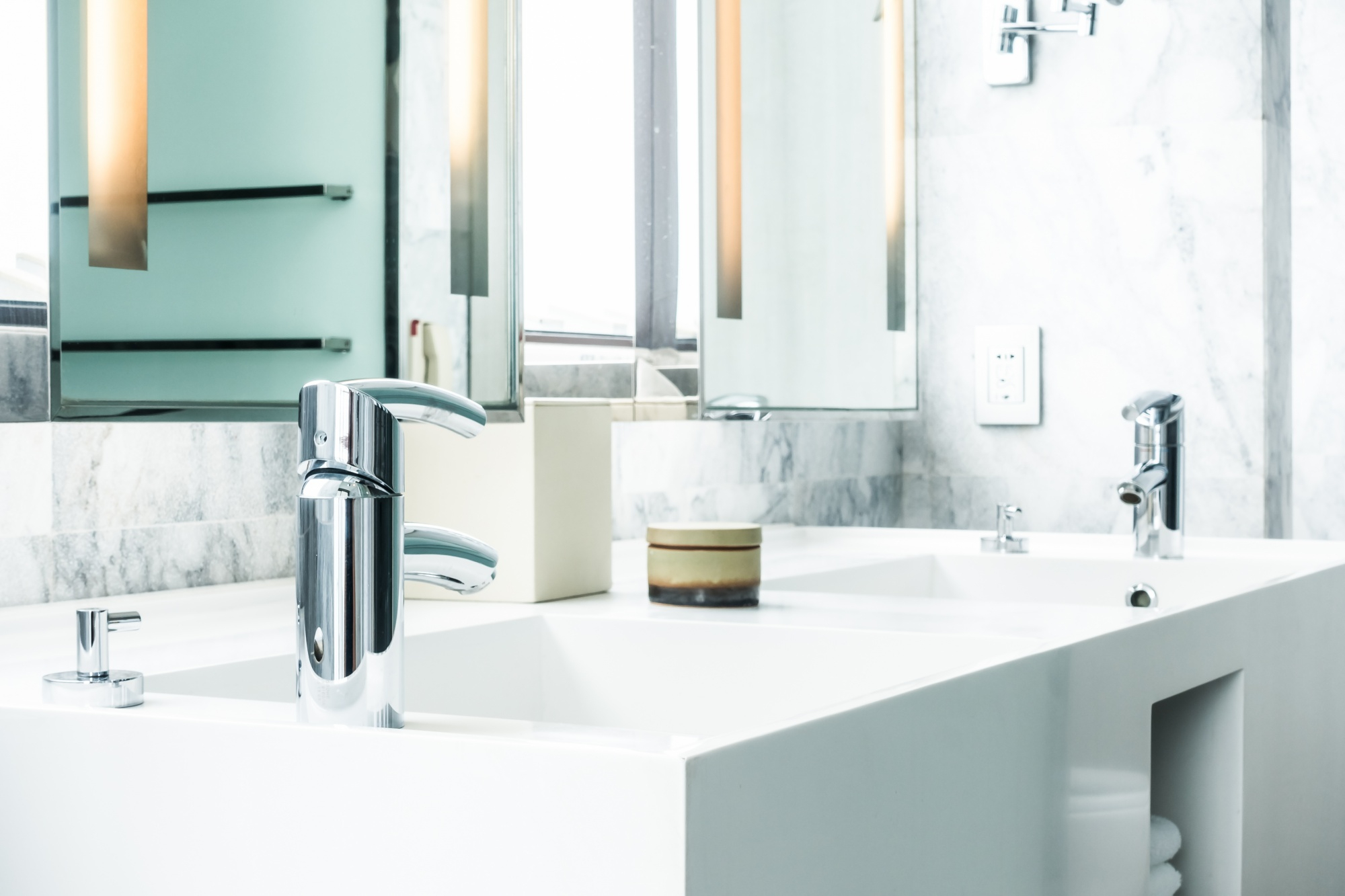 Rénovation de salle de bain - Pose de douche, baignoire, lavabo ou WC